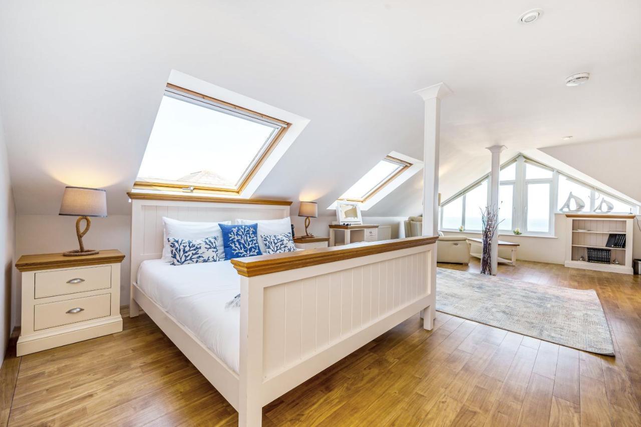 Carbis Bay - Luxury 3 Bed Penthouse Apartment With Sea Views Parking Sauna Balcony Exterior photo